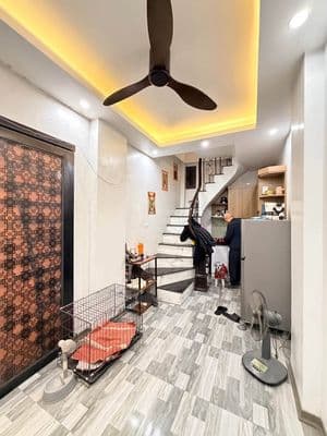 Nhà 14m2, 3 tầng, 3 Tỷ, Đống Đa, cách phố 30m
