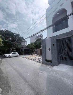 Nhà 1 Trệt 2 Lầu Phú Hoà, Gần Cà Phê Koi, 4.55 tỷ