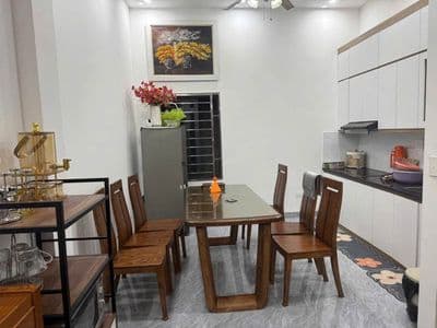 Cho thuê nhà nguyên căn Phố Tân Khai, Hoàng Mai, 4PN full nội thất