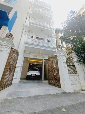 Cho thuê nhà phân lô Lạc Long Quân, Tây Hồ, 2 ô tô tránh