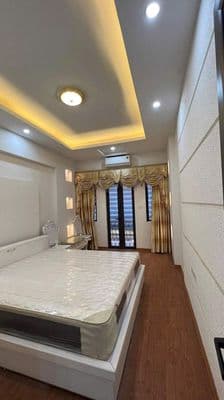 Cho thuê nhà Kim Mã, 4PN, full đồ, sân riêng, 15tr/tháng