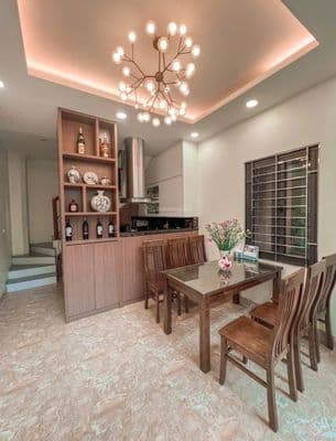 Cho thuê nhà nguyên căn 5 tầng, 4PN, Ngõ 541 Lĩnh Nam, Hoàng Mai