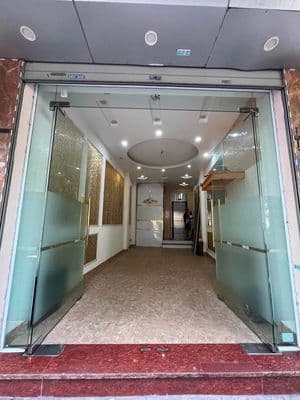 Nhà mặt phố Chùa Quỳnh, Hai Bà Trưng, 5.5 tầng, thang máy, ô tô