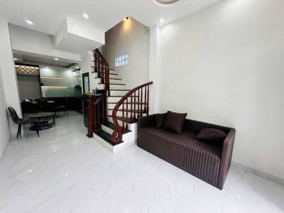 Nhà 4 tầng full nội thất ô tô đỗ cửa Kim Chung