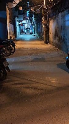 Cho thuê nhà mặt ngõ Trương Định, ô tô đỗ cửa, 11tr/tháng