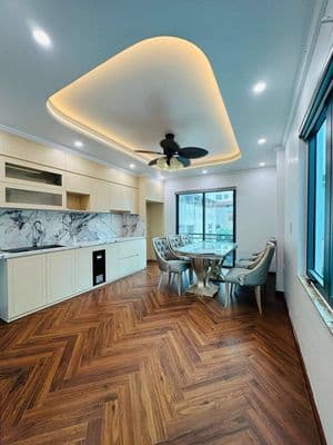 Nhà 50m² Trần Quốc Vượng, Cầu Giấy, 7 Tầng, Ô tô, Kinh doanh