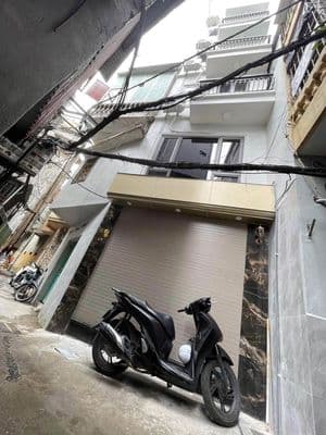 Cho thuê nhà nguyên căn Ngã Tư Sở, Thanh Xuân có thang máy