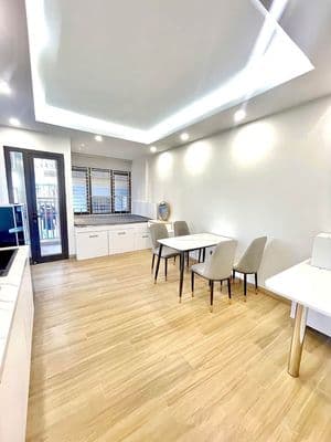 Cho thuê căn hộ Studio Lạc Long Quân, Tây Hồ - Full đồ