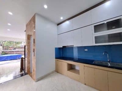 Nhà mới 5 tầng, lô góc, ô tô vào nhà, Đức Giang, Hoài Đức