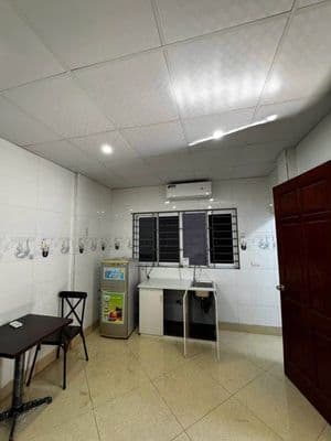 Cho thuê căn hộ Ngọc Lâm, full nội thất, ô tô đỗ cổng