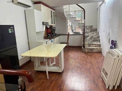Cho thuê nhà nguyên căn ngõ 103 Trường Chinh, 35m2, 2 ngủ full đồ