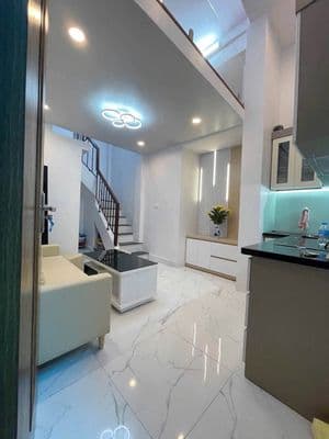 Cho thuê nhà 5 tầng full nội thất mới tinh, Tôn Đức Thắng