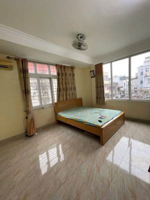 Cho thuê nhà nguyên căn Phố Bạch Mai, 6 tầng, 4 ngủ