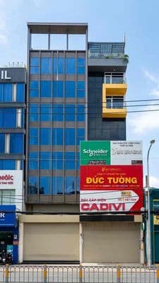 Cho thuê nguyên toà nhà mt nguyễn thị thập - 5 x 30m - thang máy