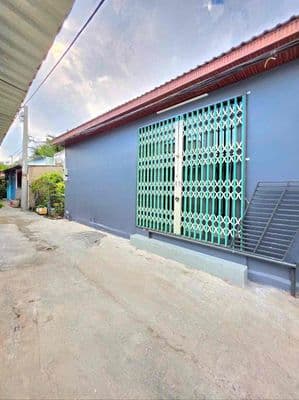 nhà cấp 4, gần cầu Phú Xuân 750tr..