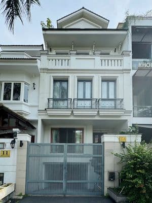 Cho Thuê Biệt Thự Nam Thông PMH Q7 - 450m2, 5PN, Đường 20m
