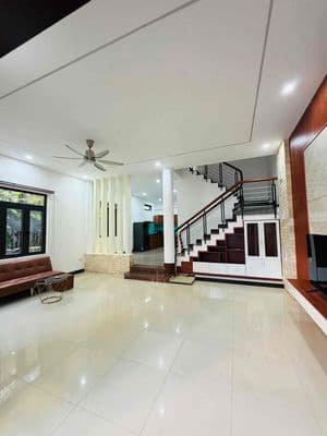 Nhà đẹp 2mặt tiền,trần văn dư ,4pn,3wc