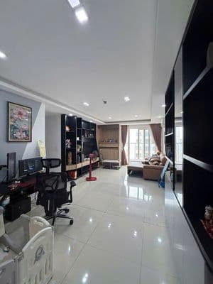 C/c Ruby Garden 2PN, full nội thất, 93m2, có ban công, giá 9.5tr/th