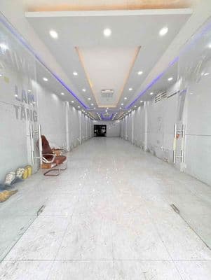 Cho thuê nhà mặt tiền đường 3/2 giá 35 triệu gần đại học cần thơ