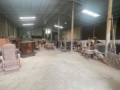 𝐊𝐇𝐎: 15x37 (555m2) 18tr/th (tl), điện Ty, Kinh Trung Ương, Vĩnh Lộc A
