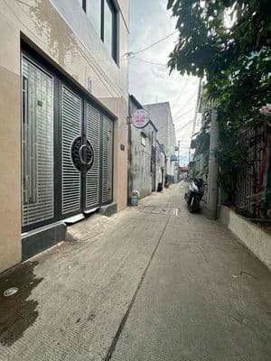 nha cần ban 4 m dai 17 m tổng 72 m gần vịt qay hùng trang
