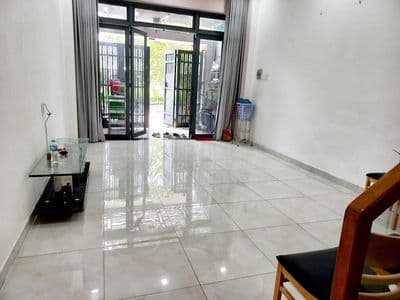 Nhà ở ngay hoặc cho thuê , 4 tầng sát bên đh văn lang - hẻm xe hơi