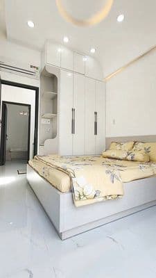 Nguyễn Văn Lượng, cách HXT 20m, 2 tầng BTCT, nhà mới ở ngay, giá 4T