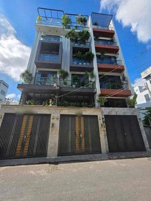 Cho thuê nhà mặt tiền có thang máy ngay công viên làng hoa