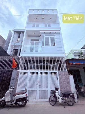 Cho thuê nhà 3 tầng: huỳnh ngọc huệ - 4 phòng - 3wc - 12tr