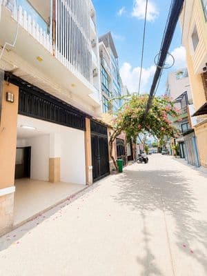 Mb tầng trệt hxt 40m2 - ngang 4m phan văn trị - có tollet riêng