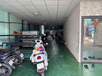 Cho thuê kho 700m2 mặt tiền , BHHB, xưởng ráp , đg cont , giá 40tr