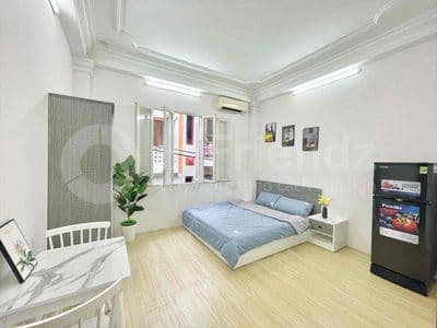 Cho Thuê Căn Hộ 1PN Tách Bếp, Full Nội Thất Gần Ngã Tư Hàng Xanh BT