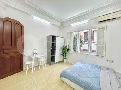 Cho Thuê Căn Hộ 1PN Tách Bếp, Full Nội Thất Gần Ngã Tư Hàng Xanh BT