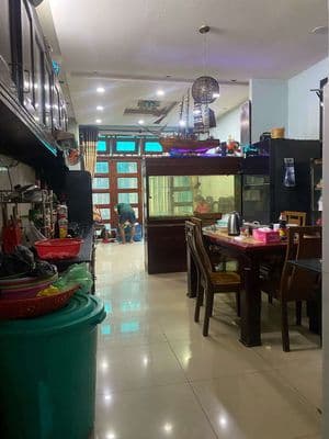 hiếm có khó tìm,100m2 5 lầu
