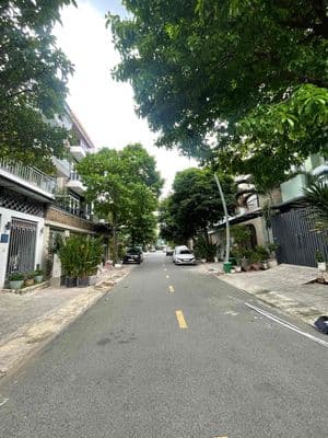 Bán Biệt thự Jamona Đào Trí, Quận 7, 5,8m x 17,3m 4 tầng, nhỉnh 15 tỉ