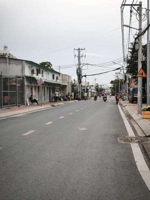 nhà mới hoàn thiện diện tích rộng khu dân cư