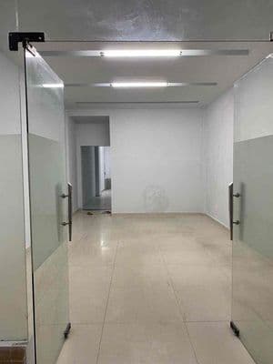 Nhuyên căn hẻn Xe van gần MT Nguyễn Thị Huỳnh (4,2x20m )