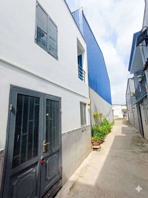 Nhà nguyên căn 2 tầng giá rẻ