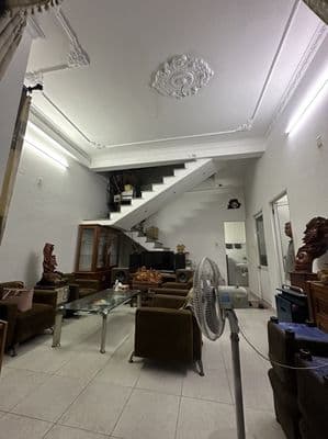 Nhà 2 tầng ô tô đỗ sát nhà nguyễn đình tứ chỉ 3,5 tỷ