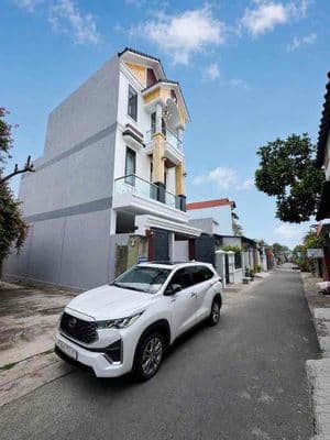 Bán nhà 2 mặt tiền thoáng đường ô tô nhà đẹp 3 lầu sổ sách ok đg ô tô