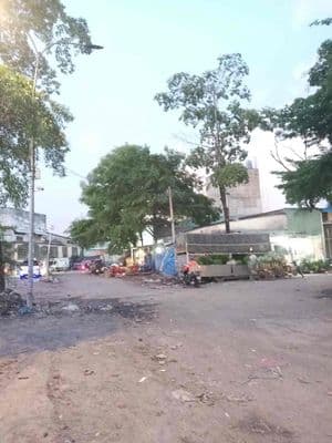 Bán nhà trong chợ đầu mối nông sản Thủ Đức