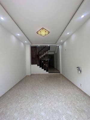 Cho thuê nhà 3 tầng: đường hoàng tích trí - 4 phòng - 5wc