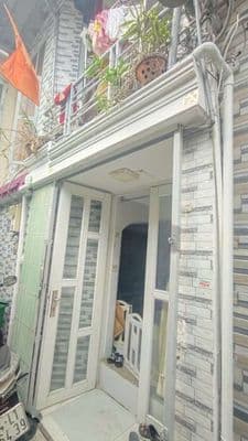 Nhà 2 tầng, 2PN 2WC,giá 6tr, hbchanh,thủ đức