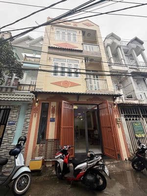 Nhà hẻm xe hơi 1942 giá 10 ở liền