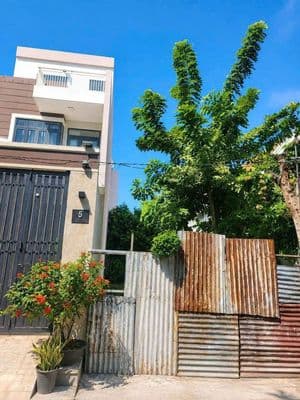 Lô đất mặt tiền đs 49 Lâm Văn Bền dt 5x18m