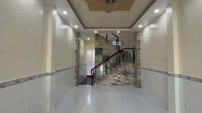 nhà hướng Tây.gần chợ Bình Thành.4 phòng ngủ,sân thượng