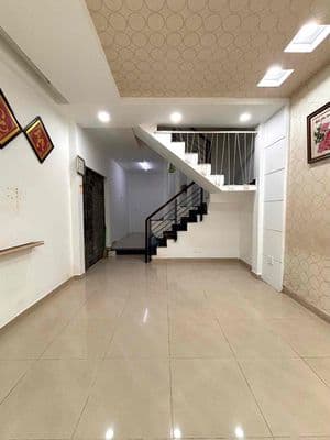 nhà 4 PHÒNG NGỦ 4x10 sư vạn hạnh. HẺM XE HƠI