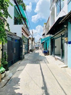 Nhà nát đập ra tính đất ds 49 Lâm Văn Bền 5x18m