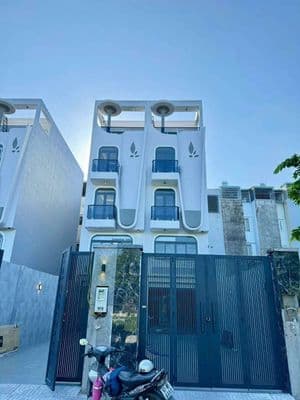 Nhà Đẹp Full Nội Thất Đường Quang Trung P8 GV- 4 Tầng-3pn3wc- Giá 19tr