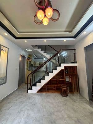 Giảm 500 triệu bán gấp nhà 3 tầng // chỉ 5 tỷ đường ô tô